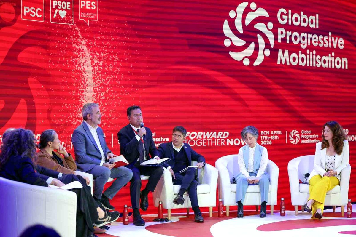 Başkan Aras Barselona\'da yerel yönetimlerin önemini anlattı