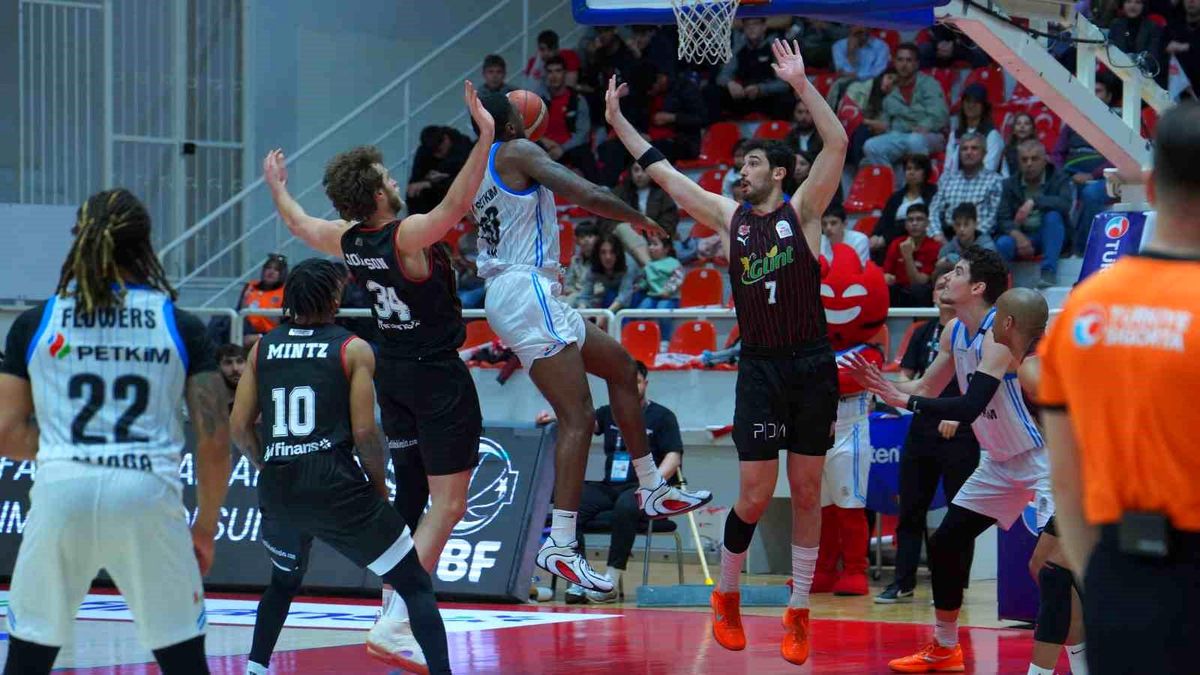 Basketbol Süper Ligi: Aliağa Petkimspor: 100 Manisa Basket: 87