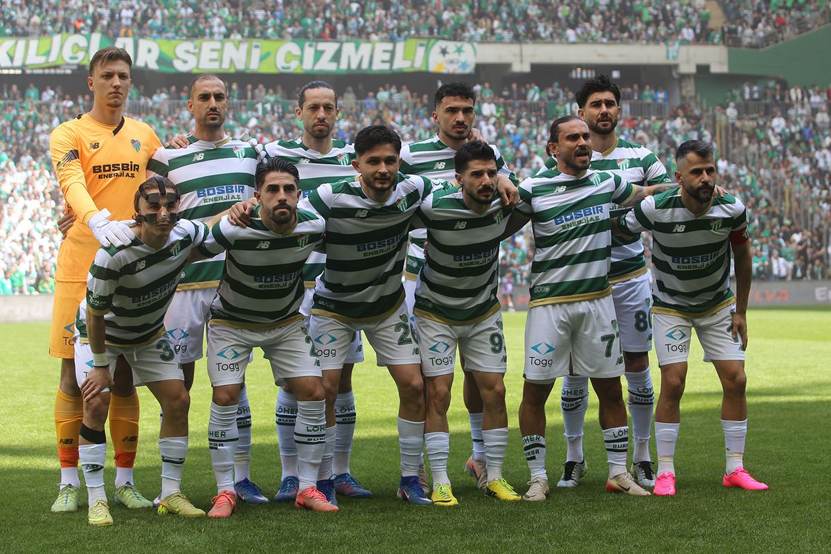 Bir şehrin hayali gerçek oldu! Bursaspor, 1. Lig\'e yükseldi