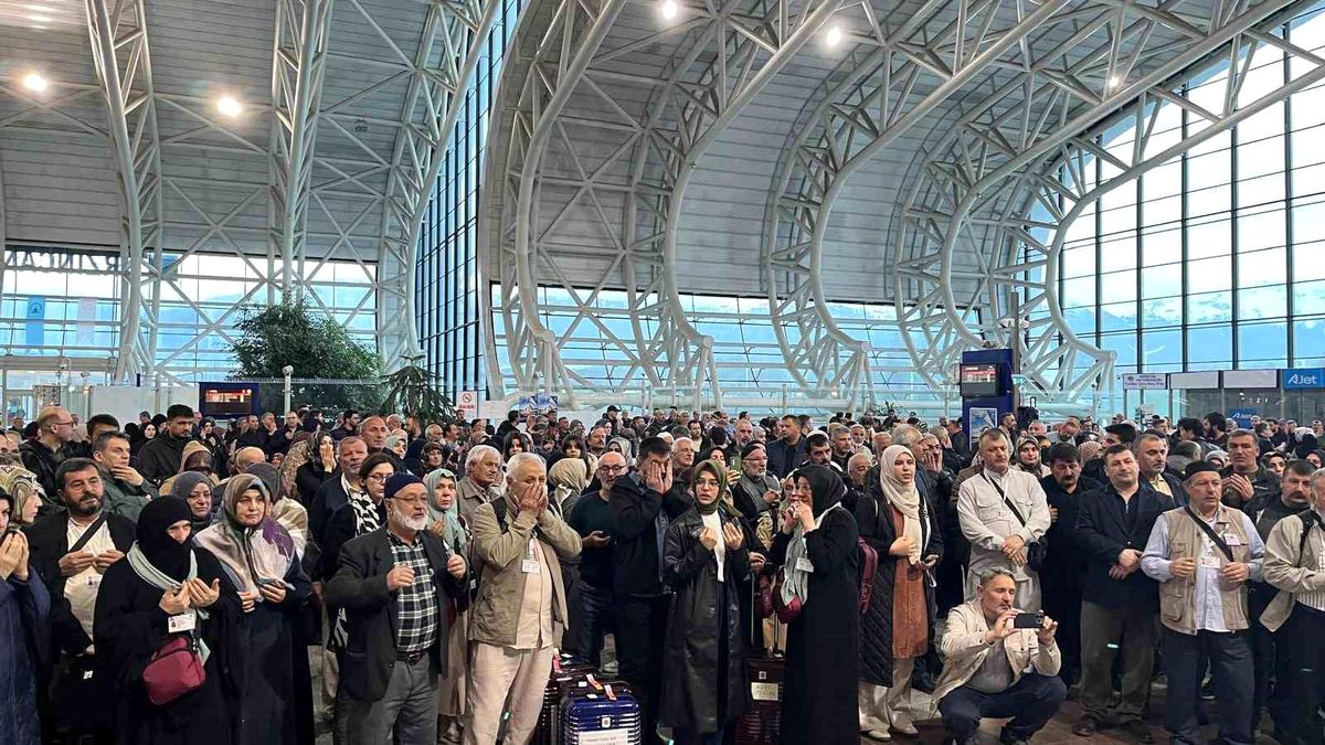 Erzincan\'dan 192 Hacı Adayı Uğurlandı