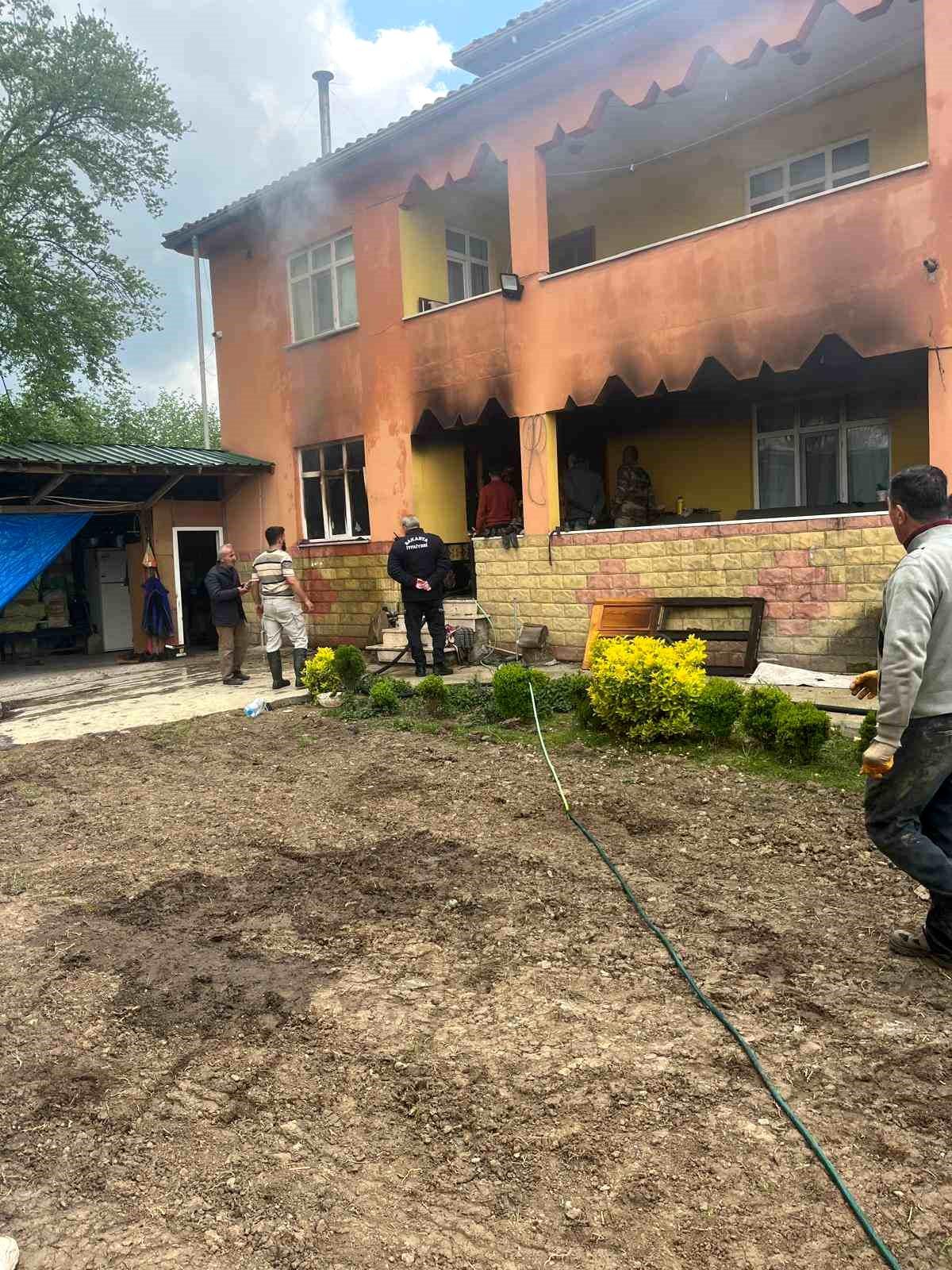 Hendek\'te Yangın Korkuttu