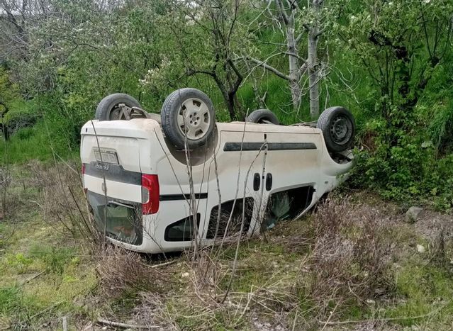 Kahramanmaraş’ta hafif ticari araç takla attı: 1 yaralı