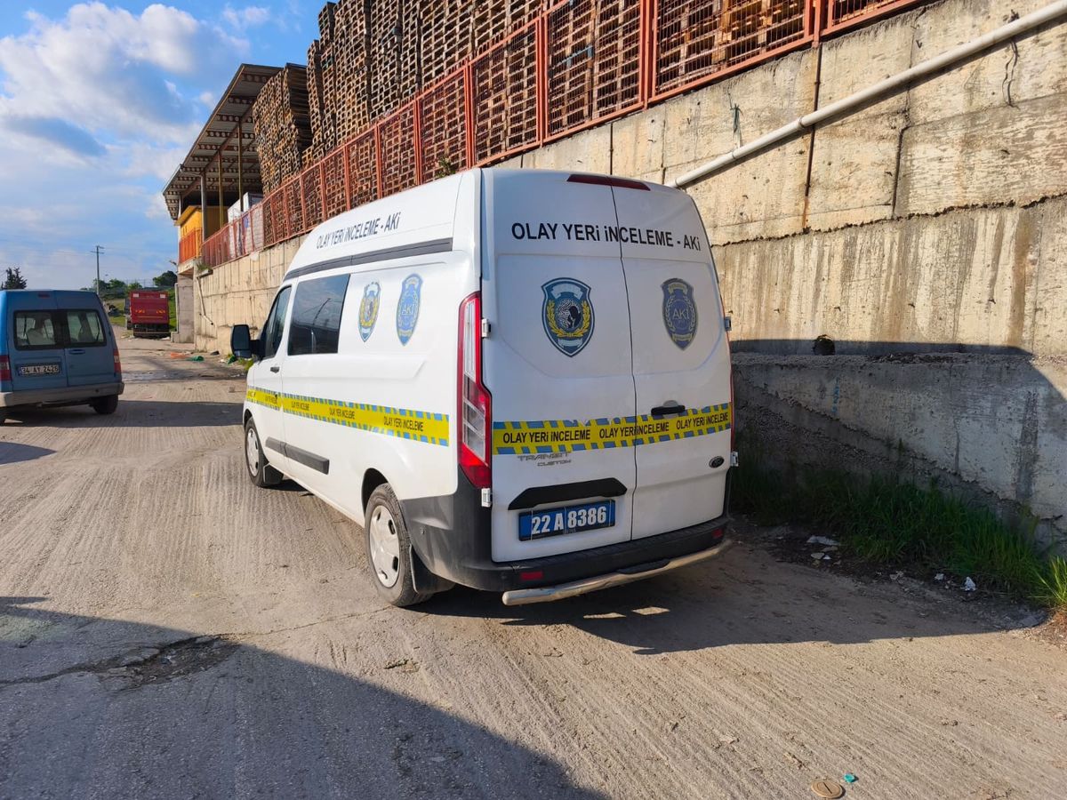 Kardeşinin katilini cezaevinden çıkar çıkmaz vurdu