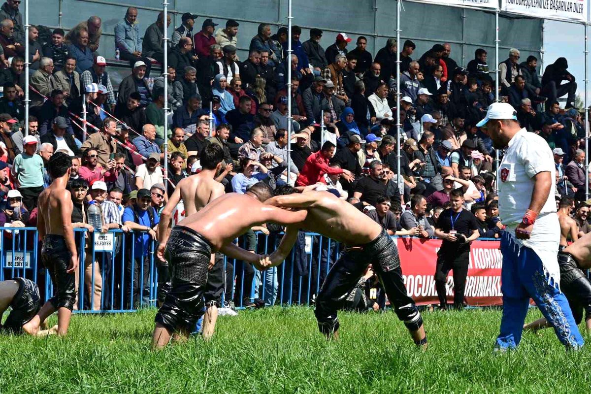 Kepez\'in er meydanında deste boylarında büyük mücadele yaşandı