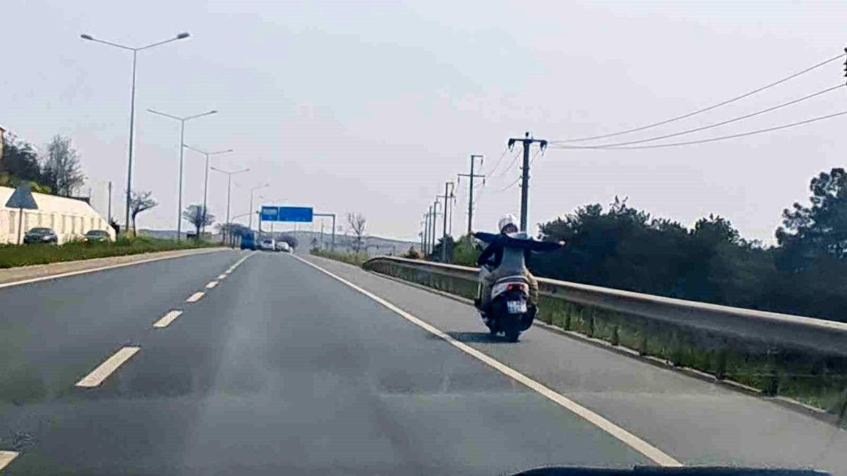 Kırıkkale\'de Tehlikeli Motosiklet Yolculuğu
