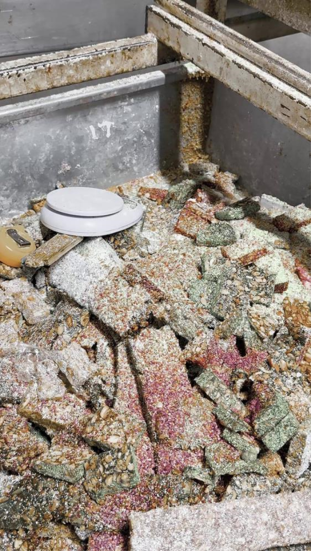 Bunları insanlara yedireceklerdi! Eve giren zabıta gözlerine inanamadı