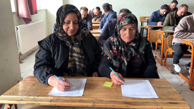 Yüksekova'da Çiftçilere Sınav Heyecanı