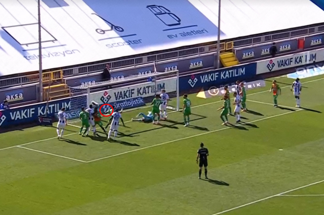 Muhteşem gol! İrfan Can Kahveci kornerden attı