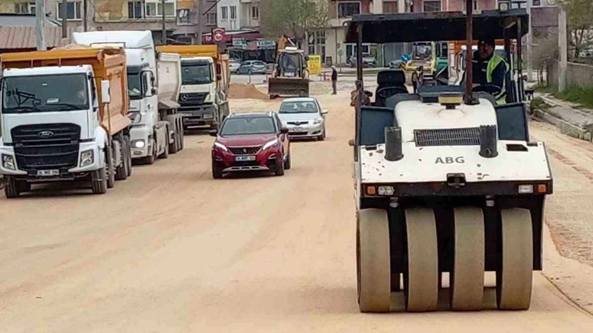 Mustafakemalpaşa\'nın üstyapısı yenileniyor