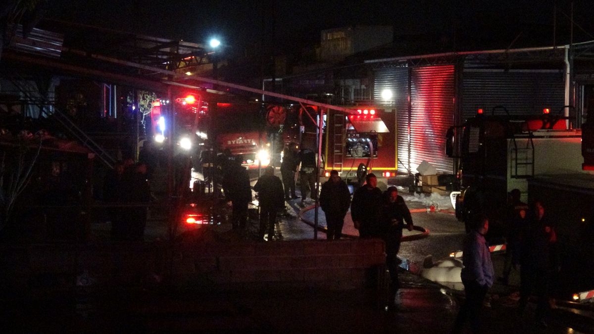 Konya\'da Oto Elektrikçi Dükkanında Yangın