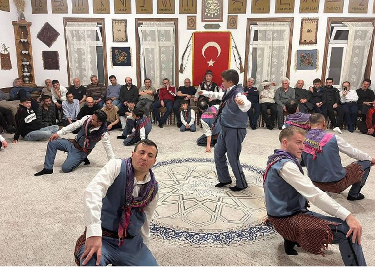 Sandıklı’da yarenler gecesi birlik ve kardeşliği pekiştirdi