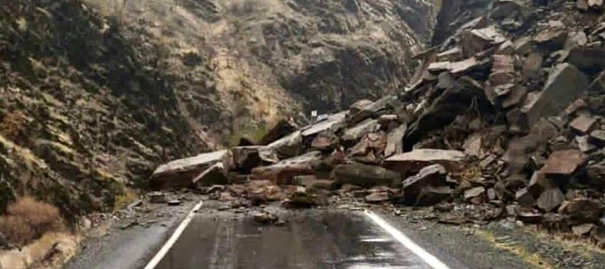 Şırnak\'ta Heyelan Ulaşımı Engelledi