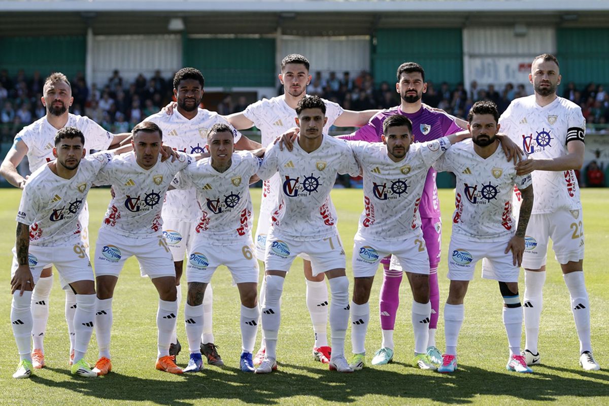 Süper Lig\'e yükselen ilk takım Erzurumspor