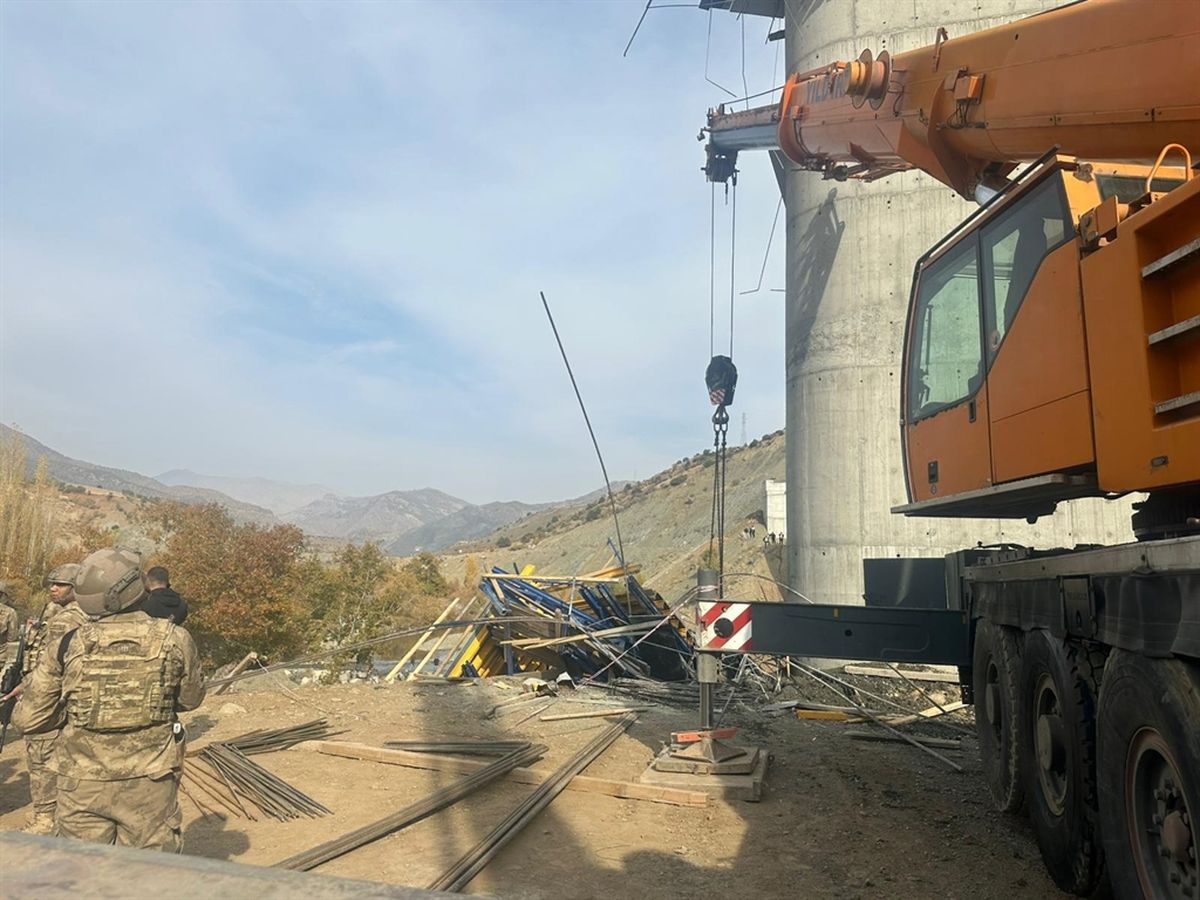 Viyadük inşaatında 4 işçinin öldüğü çökmeye ilişkin görülen davada tutuklu sanık kalmadı