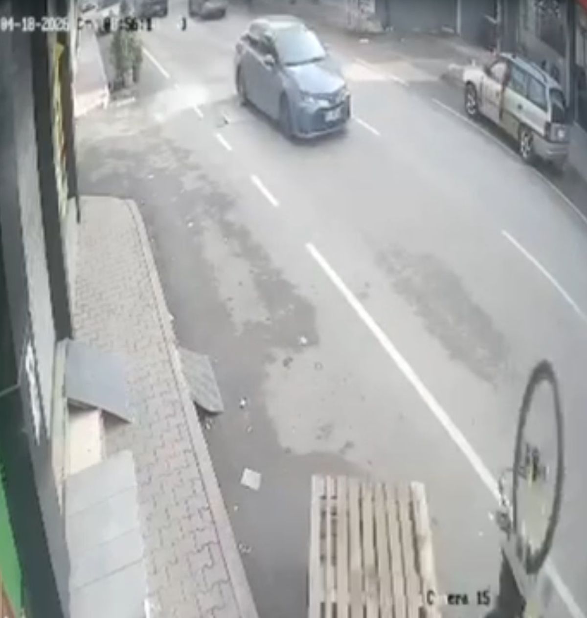 Adana\'da Bisiklet Kazası: Sürücü Yaralandı