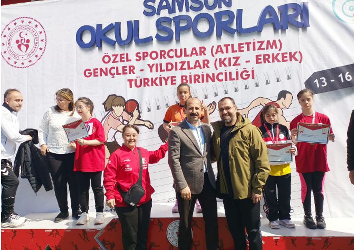 Afyonkarahisarlı özel sporcular Samsun’da zirveye damga vurdu