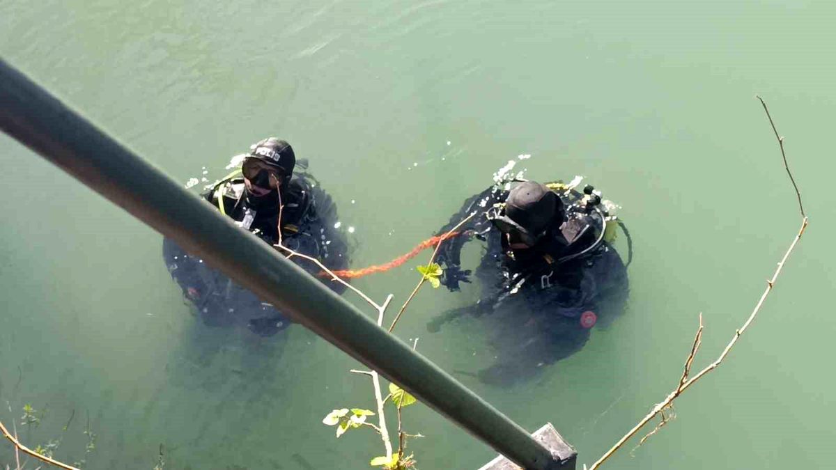Antalya\'da kayıp zabıta için arama çalışması başlatıldı