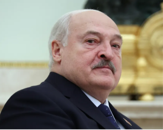 Aralarında 49 yaş var! Belarus lideri Lukaşenko, genç güzellik kraliçesiyle aşk yaşıyor