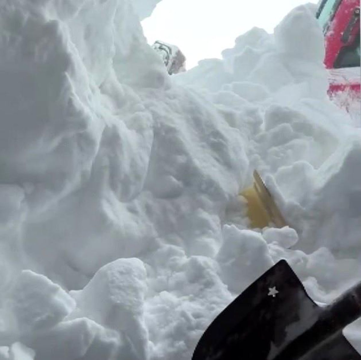 Karadağ\'da Nisan Kışı