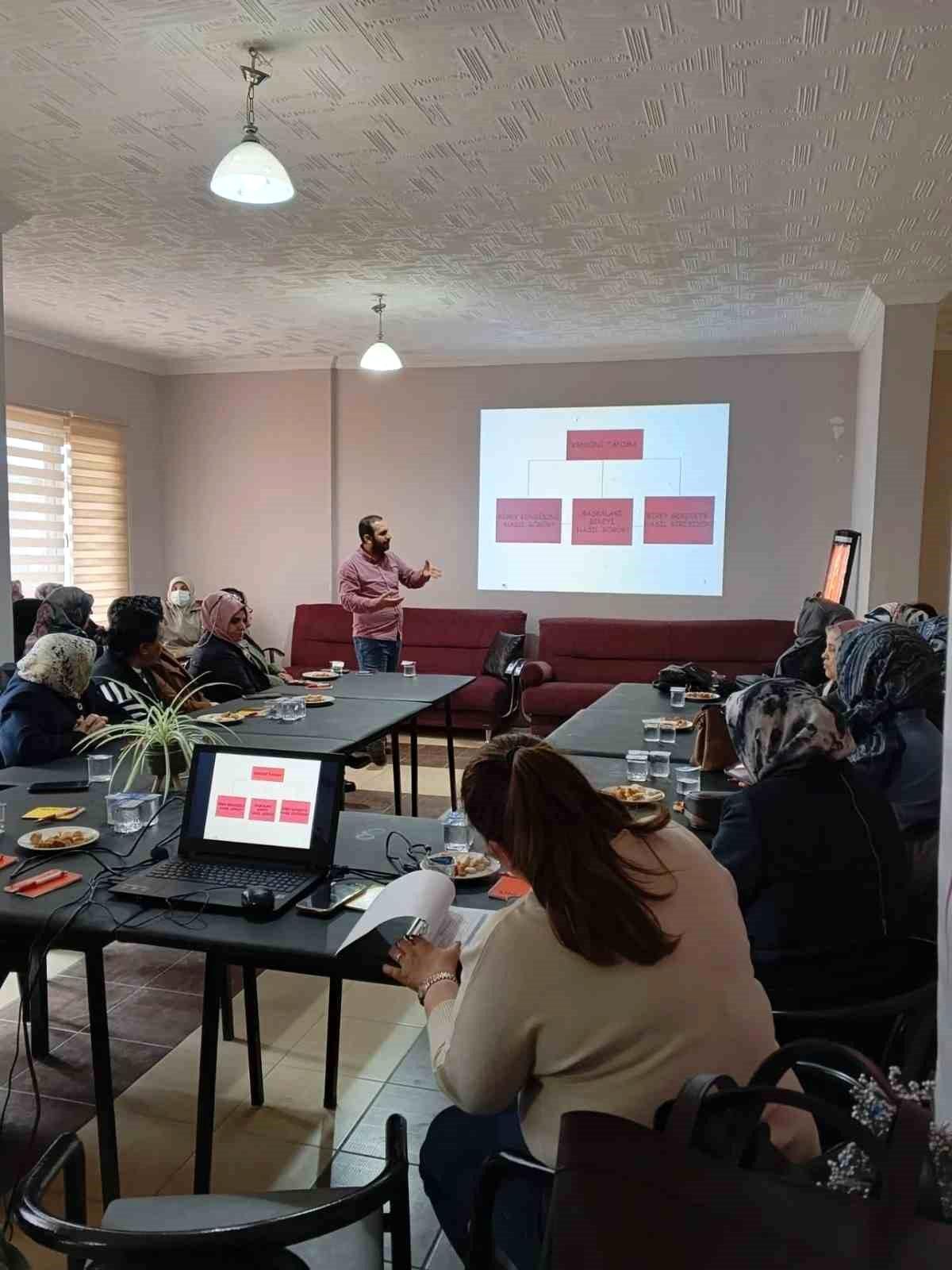 Bilecik\'te Aile İçi İletişim Eğitimi