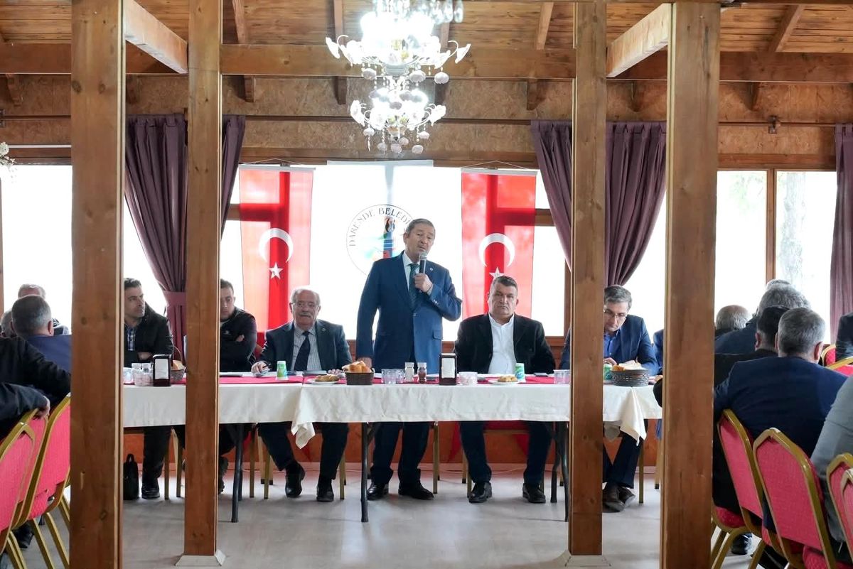 Darende\'de muhtarlarla istişare toplantısı