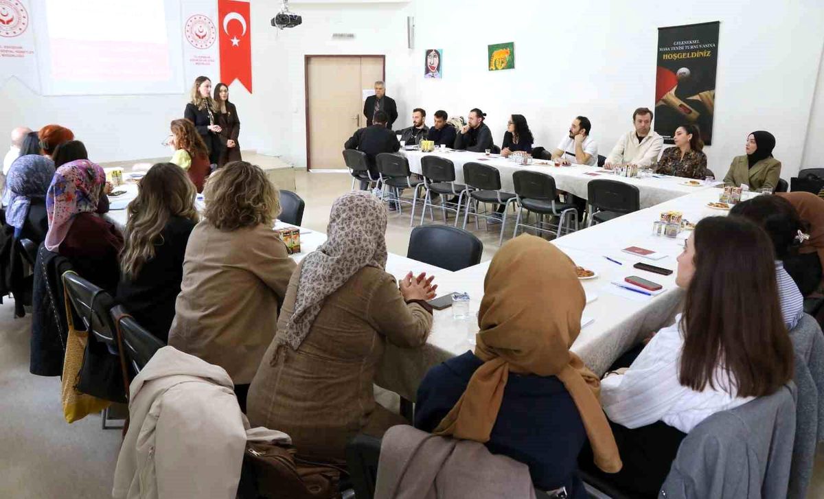 Eskişehirli uzmanlara "Psikolojik İlk Yardım ve Yas Süreci" eğitimi