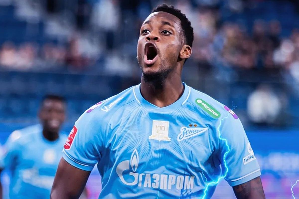 Fenerbahçe\'den ayrılan Jhon Duran Zenit\'te de kayıplara karıştı