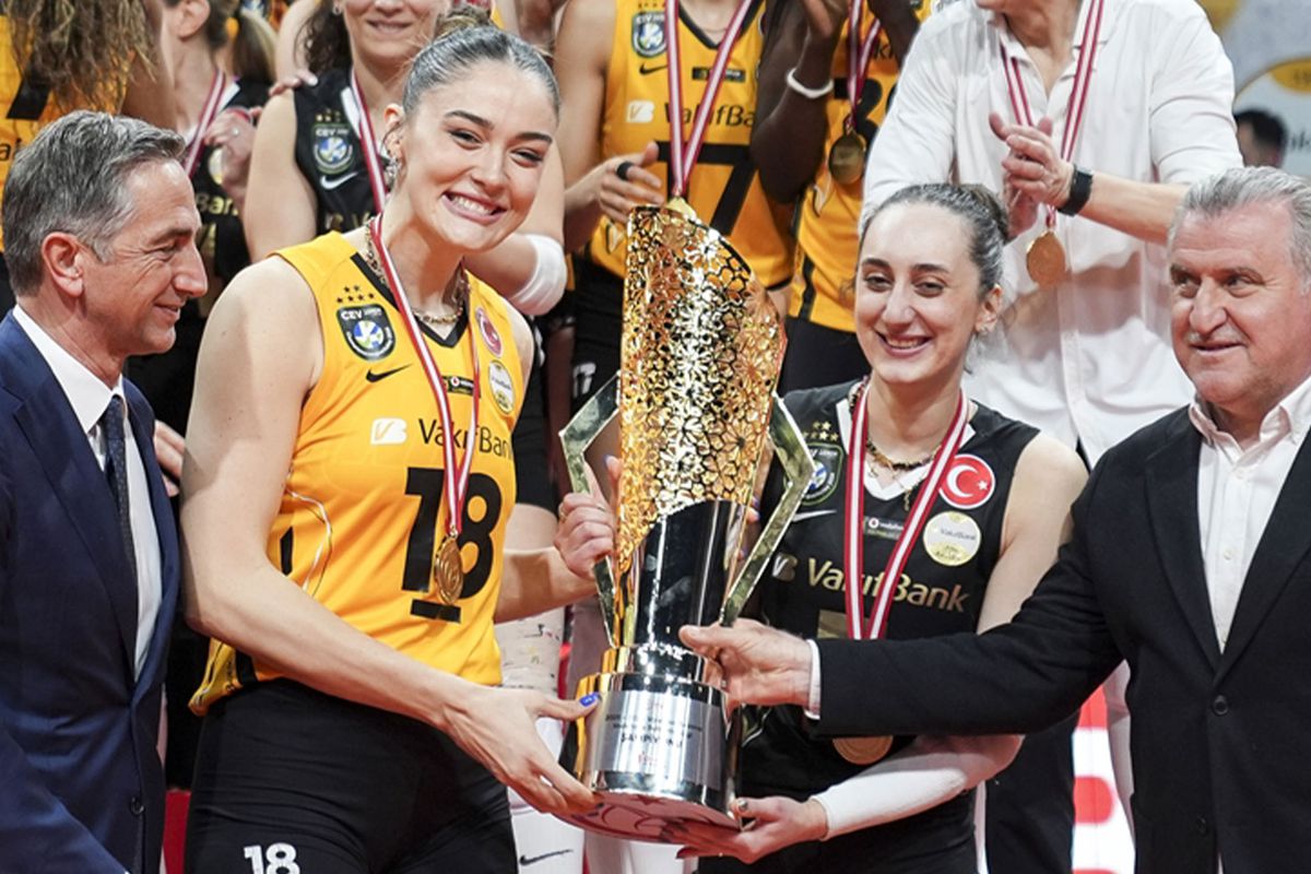 Gözyaşları içinde veda etti! Şampiyon VakıfBank\'ta ayrılık