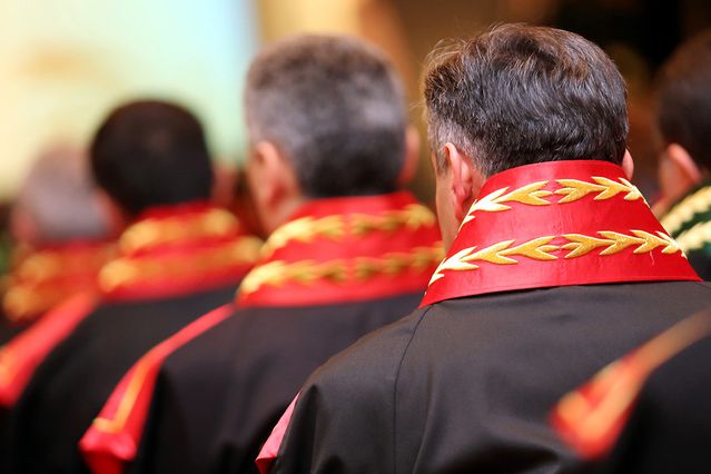 HSK Kararnamesi: 14 Hakim ve Savcının Görev Yeri Yenilendi, Kritik Atamalar Yapıldı