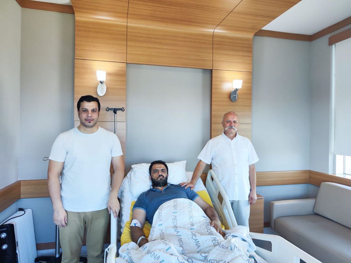 Felçli Gazeteci Yeniden Ayağa Kalktı