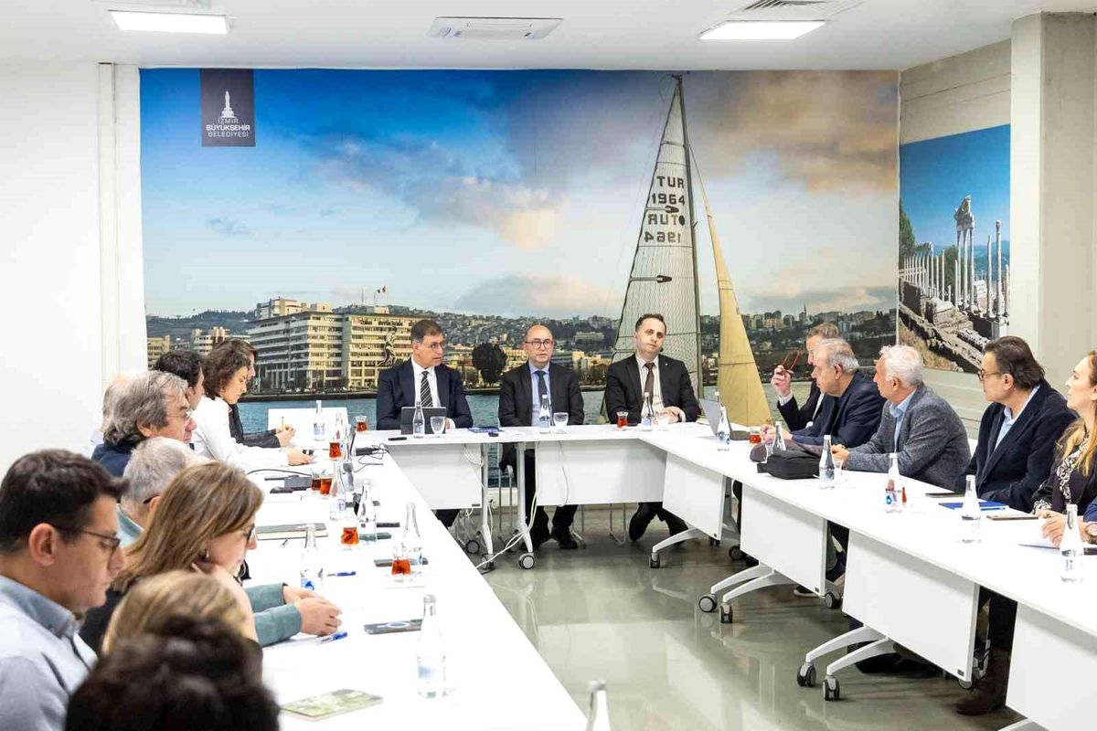 İzmir\'in 8 bin 500 yıllık hazinesi masaya yatırıldı