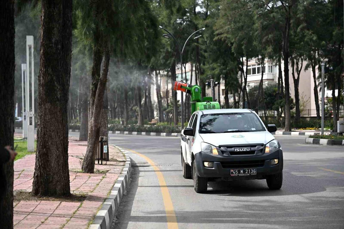 Manisa\'da sineklere geçit yok