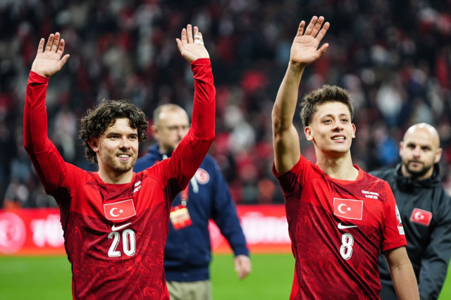 Rafet El Roman'dan A Milli Takım'a şarkı müjdesi: Dinleyicilerle buluşacağı tarihi duyurdu