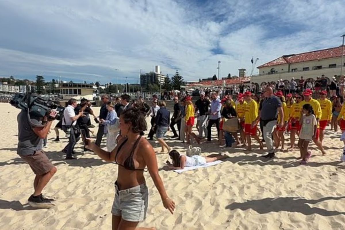 Sahilde Harry ve Meghan’ı takmayan kadın kahraman ilan edildi