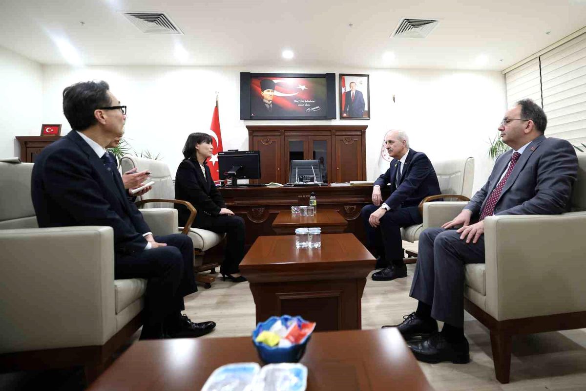 Kurtulmuş, Hastanede Sangsoo Jun\'u Ziyaret Etti