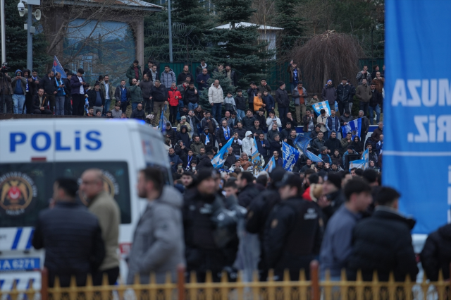 Transfer yasakları, depreme dayanıksız statları... Hiçbiri Erzurumspor'a engel olamadı