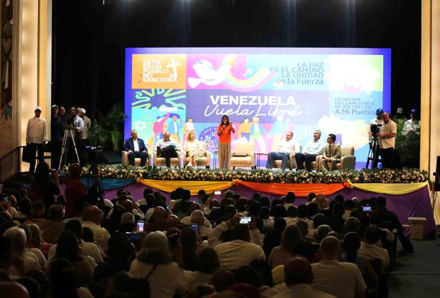 Venezuelalılar Yaptırımlara Karşı Yürüyüş Başlattı