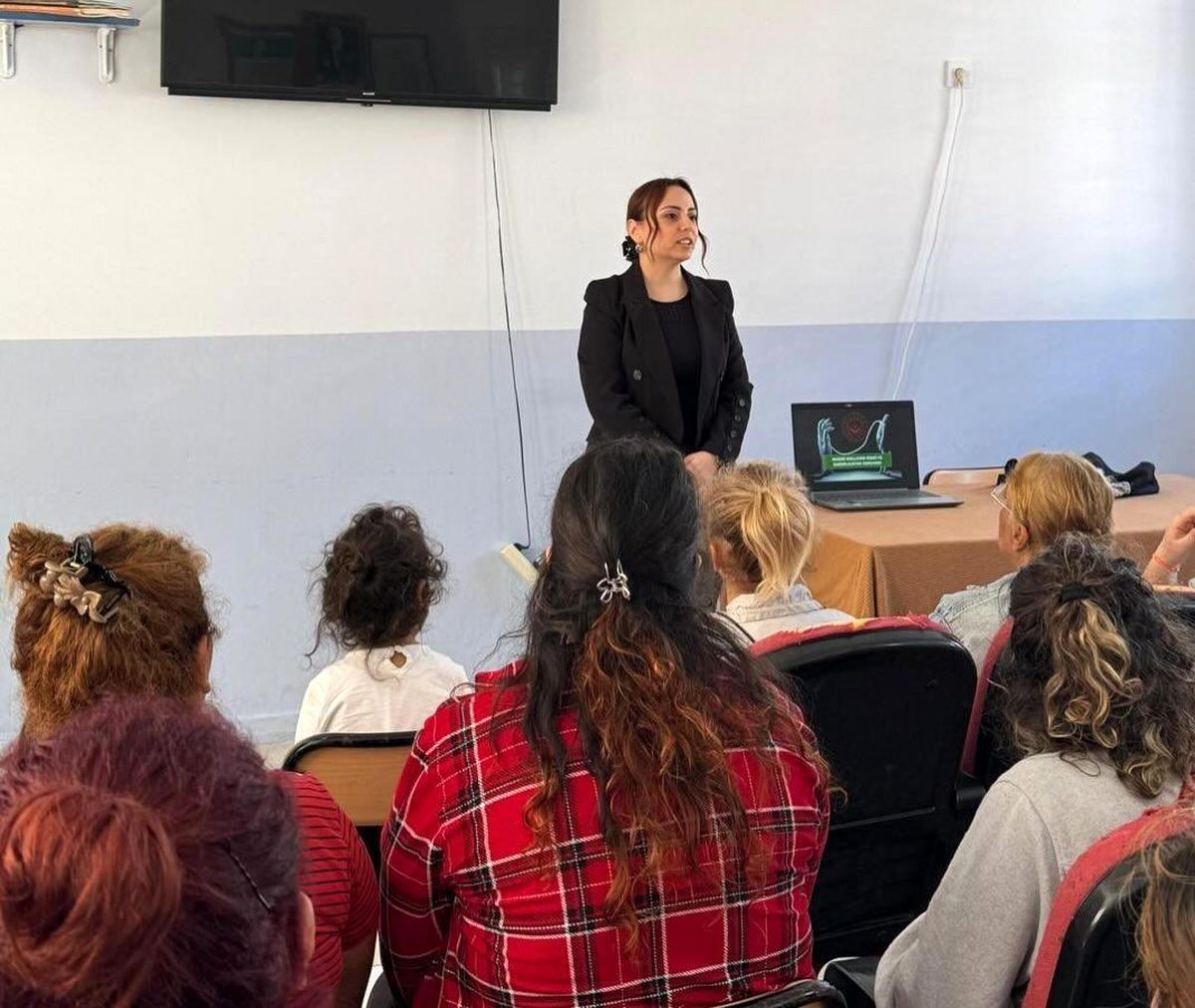 Hükümlülere Aile Eğitimi Verildi