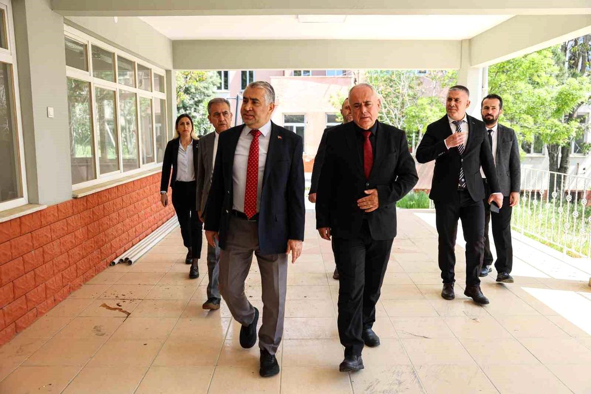 ADÜ Rektörü İncelemelerde Bulundu