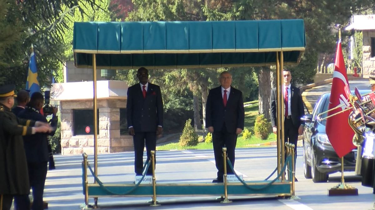 Yaşar Güler, Kongo Bakanıyla Görüştü