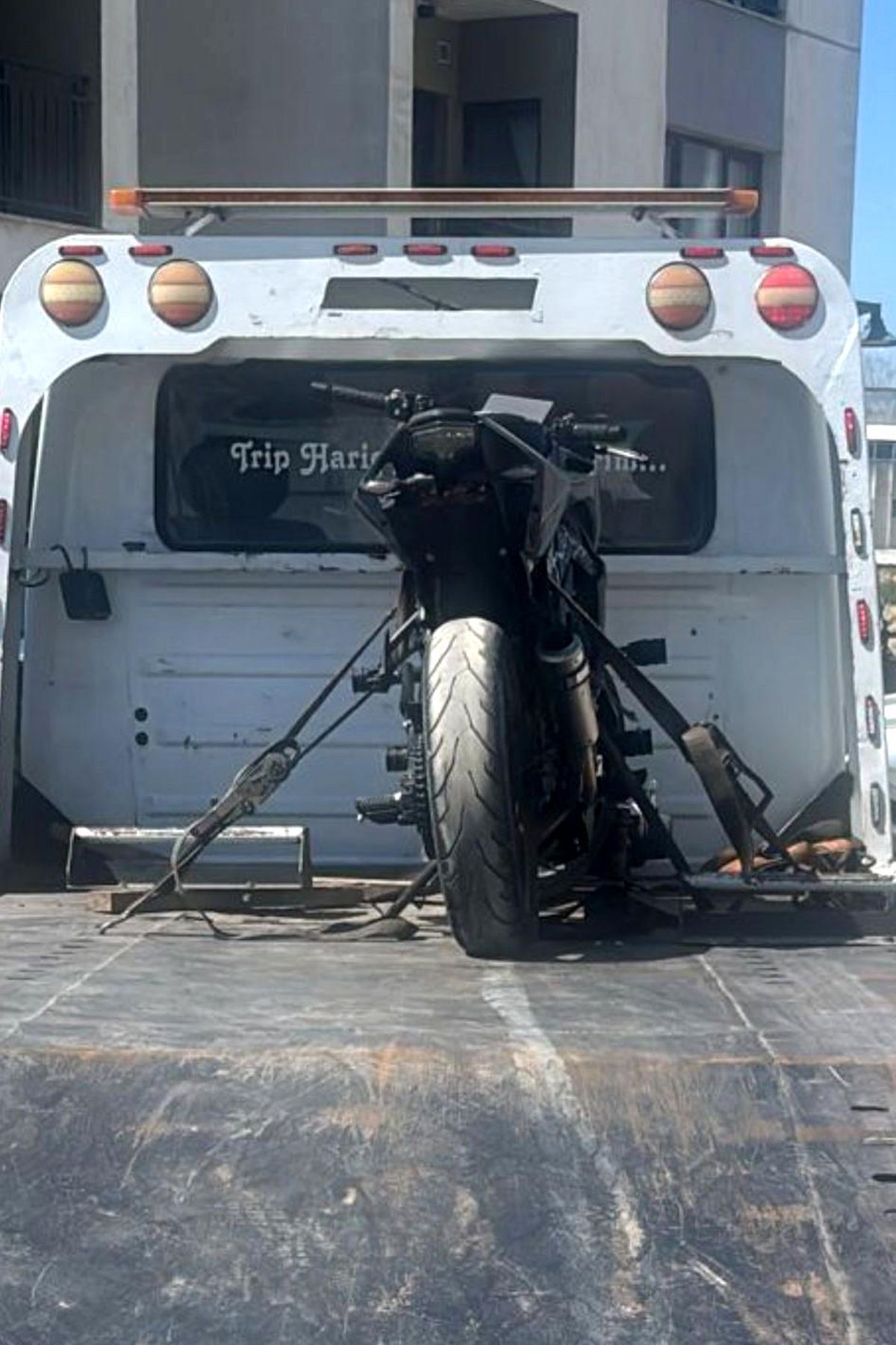 Plakasız Motosiklet Sürücüsüne 142 Bin TL Ceza