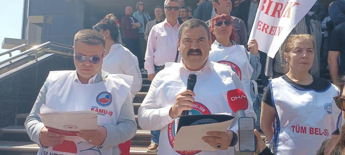 Buca Belediyesi\'nde Memurlar İş Bırakma Eylemi Sürüyor