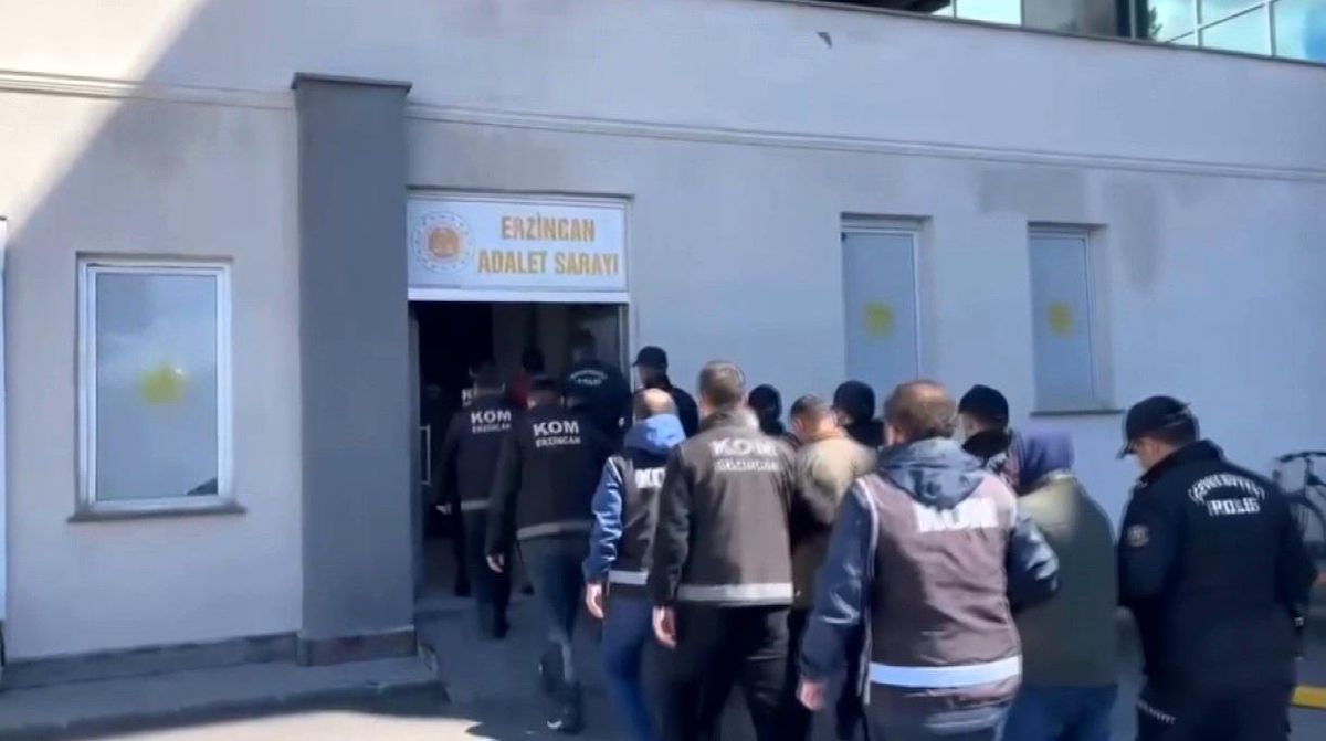 Erzincan\'da Suç Operasyonu: 12 Şüpheli Yakalandı