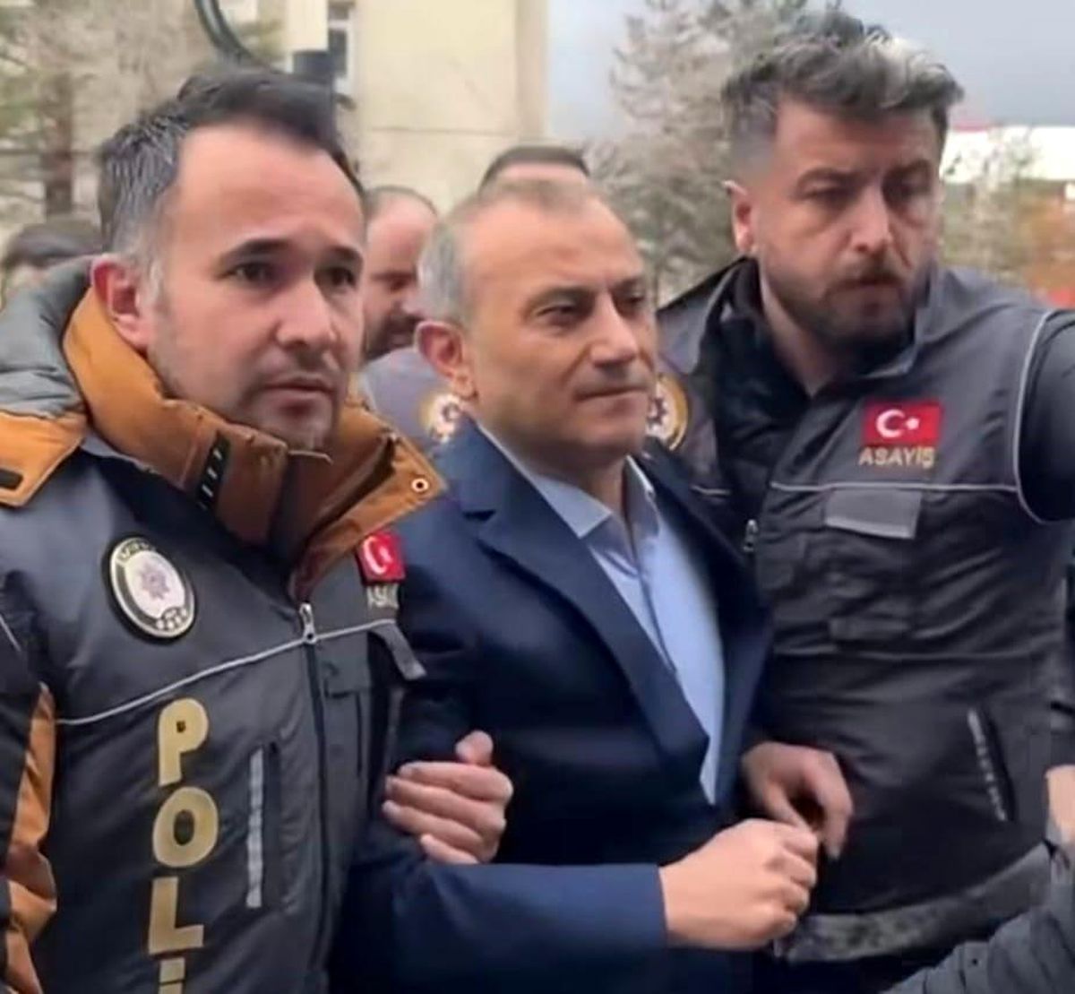 Eski Vali Tuncay Sonel Tutuklandı