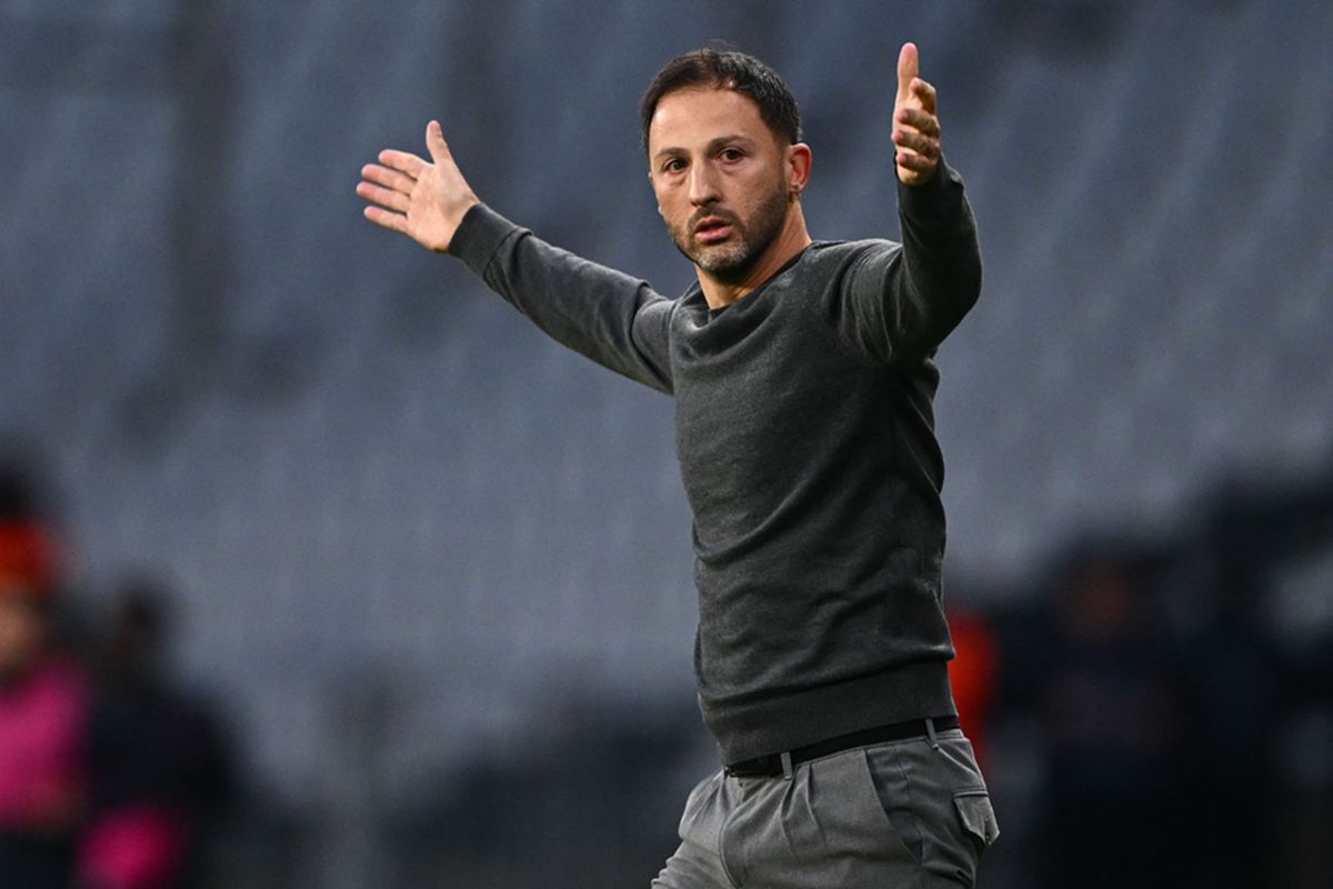 Fenerbahçe taraftarından Domenico Tedesco\'ya istifa çağrısı