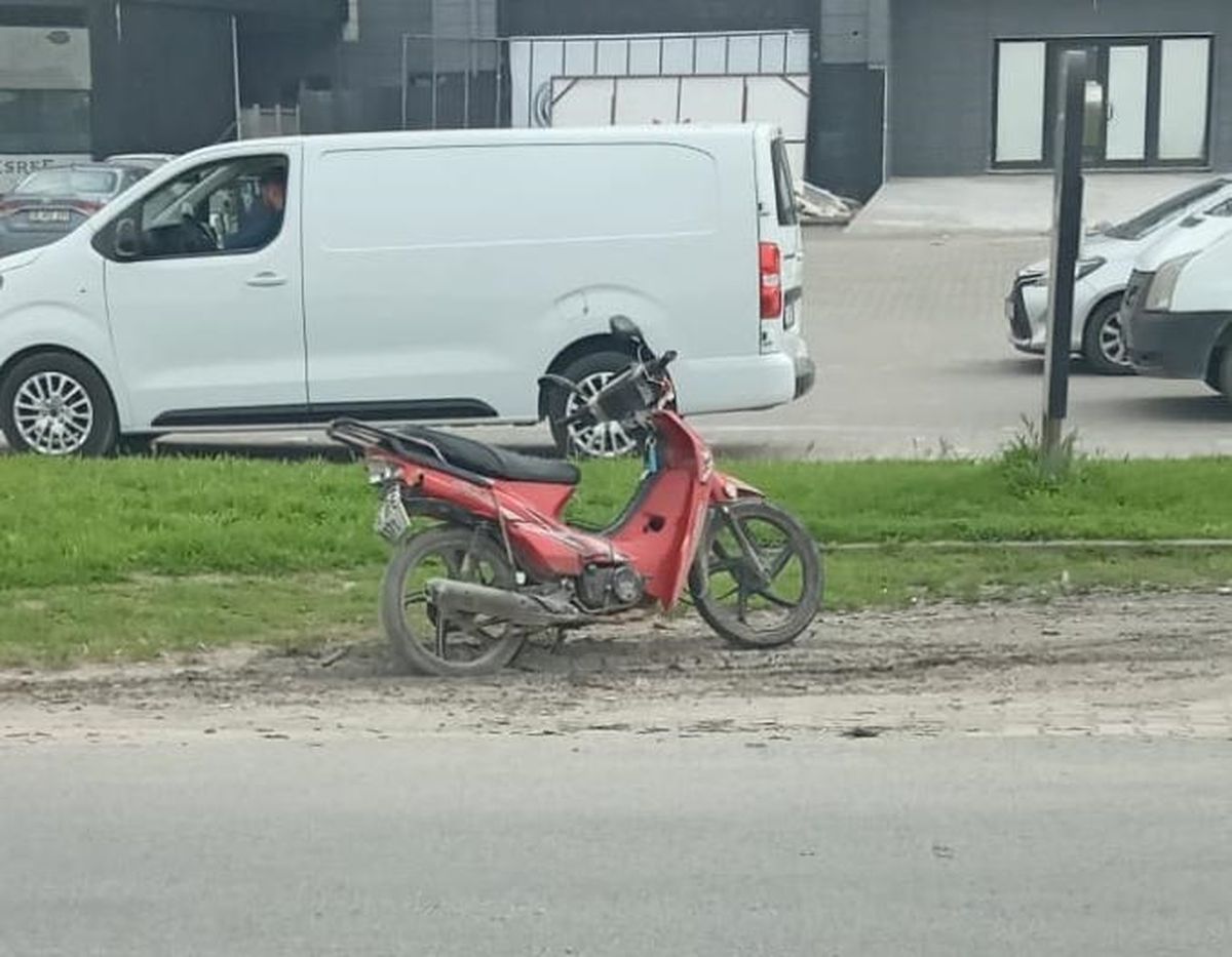 İnegöl\'de Motosiklet Kazası: Sürücü Ağır Yaralandı