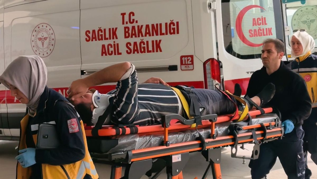 İnegöl\'de Motosiklet-Kamyonet Kazası