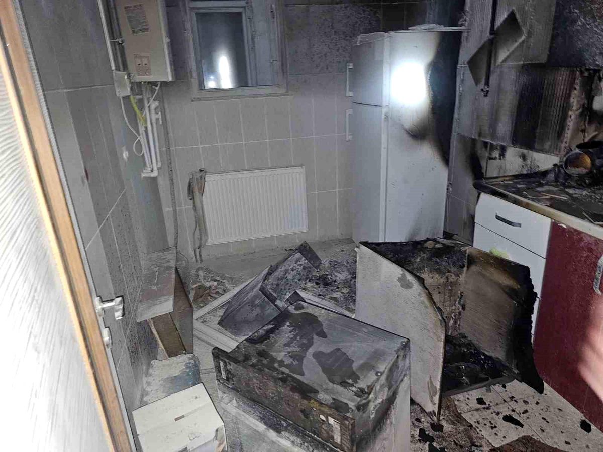 Elazığ\'da Konut Yangını Kontrol Altına Alındı