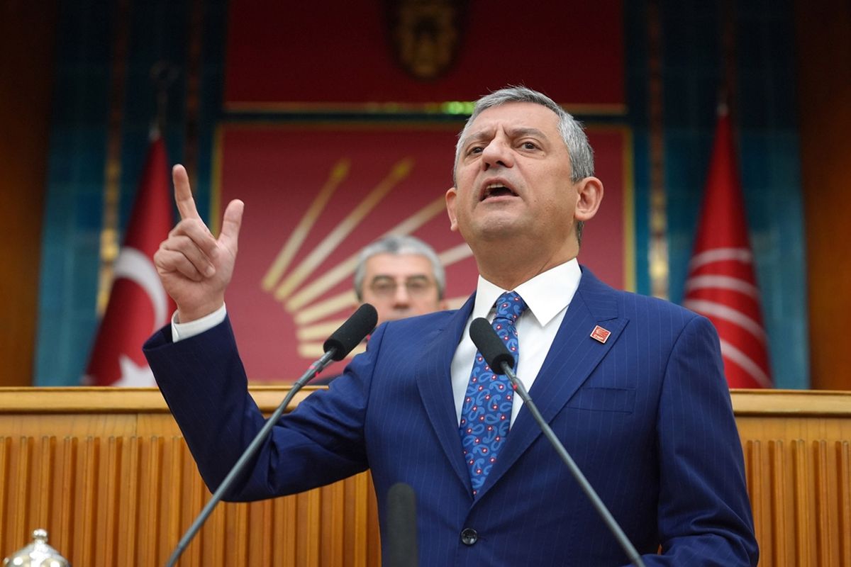 Özgür Özel\'den hodri meydan: 55 milletvekilinin istifasını getirmeyen namerttir