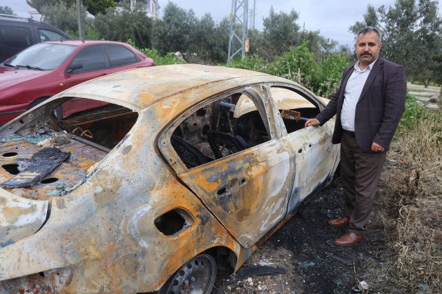 Park halindeki aracını küle çeviren kişi en yakını çıktı